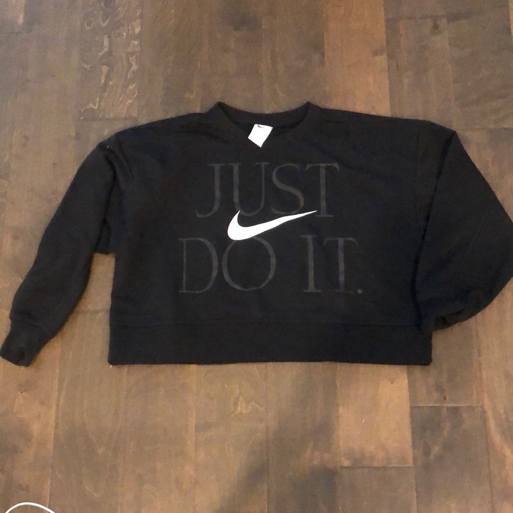 Nike cropped sweatshirt